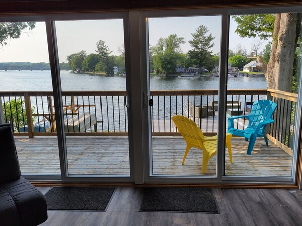 Interior - Fully renovated luxury waterfront cottage (Havelock)