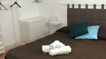 2 Schlafzimmer, Bügeleisen/Bügelbrett, Reisekinderbett, kostenloses WLAN