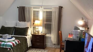 1 bedroom, desk, iron/ironing board, free WiFi