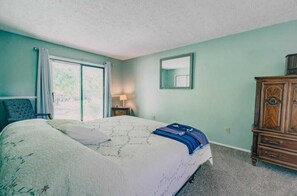 2 bedrooms, free WiFi, bed sheets - Misty Mountain Escape (Gatlinburg)