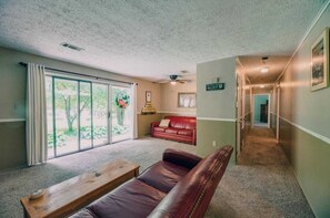 TV, fireplace, video games - Misty Mountain Escape (Gatlinburg)