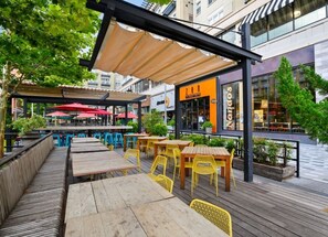 Outdoor dining - 🌸 2B2B Balcony Luxury High-Rise 🎹Piano Near DC 5min  (Arlington)