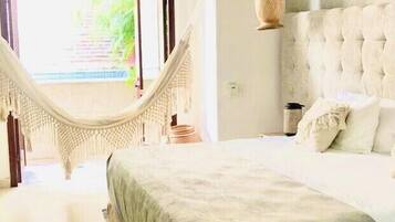 3 chambres, coffres-forts dans les chambres, fer et planche Ă repasser