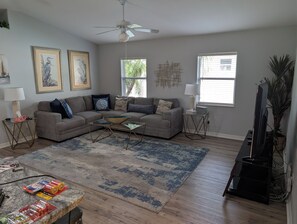 スマートテレビ、PC モニター、プリンター