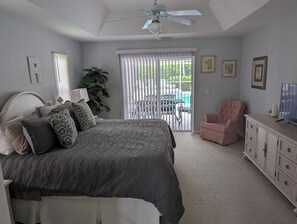 4 室のベッドルーム、デスク、アイロン / アイロン台、WiFi (無料)