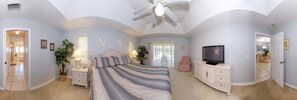 4 bedrooms, desk, iron/ironing board, free WiFi