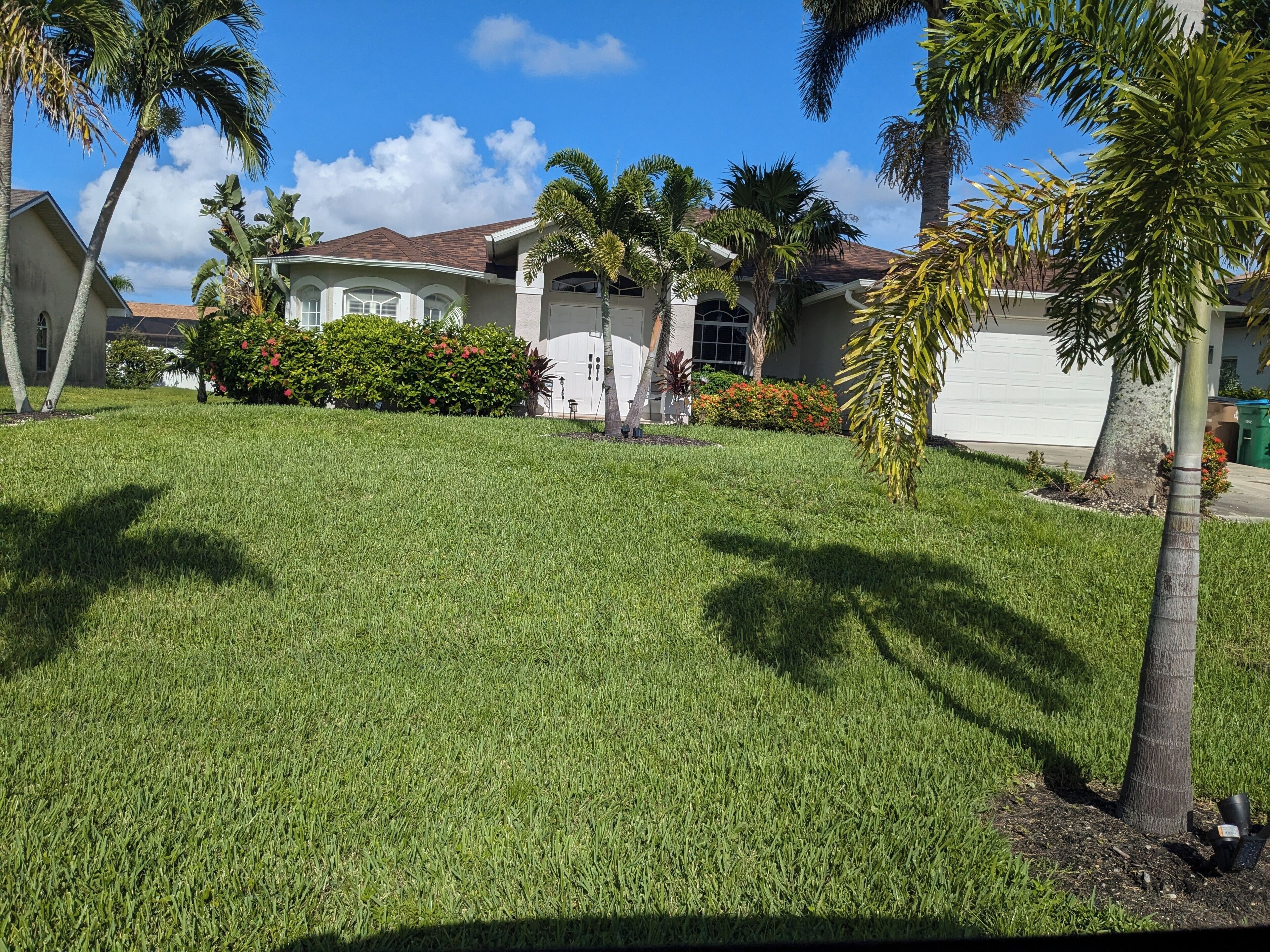 المنطقة المحيطة بالمنشأة