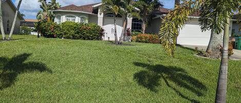 المنطقة المحيطة بالمنشأة