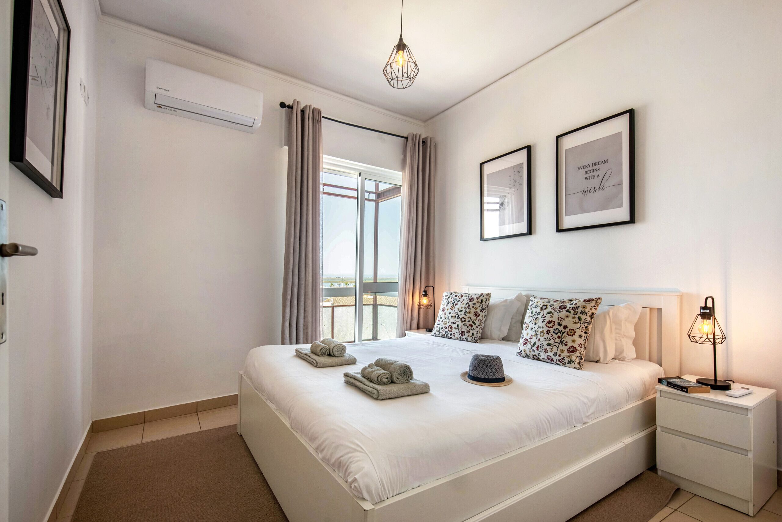 1 bedroom, iron/ironing board, WiFi (free)