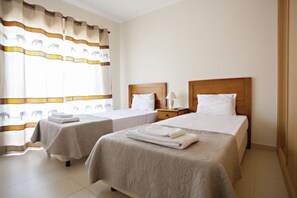 2 bedrooms, iron/ironing board, free WiFi