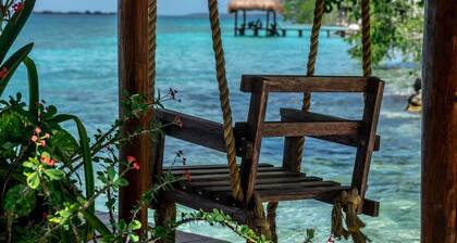 Lakefront Maya Cala Villa das Juwel im Dschungel, ruhigen und privaten.