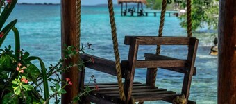 PICTUREQUE VILLA IT'S OWN PRIVATE COVE LAKE DOCK Palapa Swings Kayaks SUP Boards