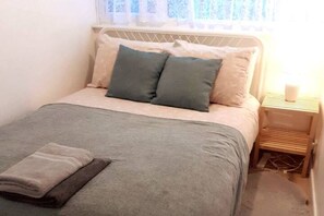 4 Schlafzimmer, Bügeleisen/Bügelbrett, kostenloses WLAN, Bettwäsche