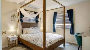 2 bedrooms, desk, iron/ironing board, free WiFi