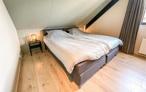 3 bedrooms, travel crib, free WiFi