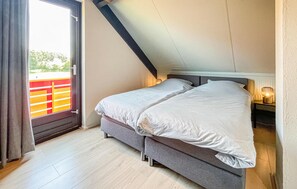 3 bedrooms, travel crib, free WiFi