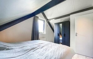 3 bedrooms, travel cot, free WiFi