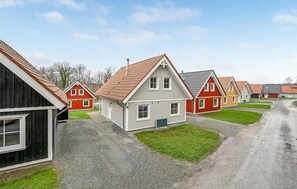 Exterior - 4 bedroom awesome home in Gråsten (Gråsten)