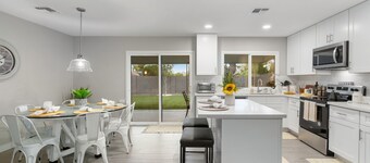 Private 3 bed, 2 bath home in Phoenix, Arizona