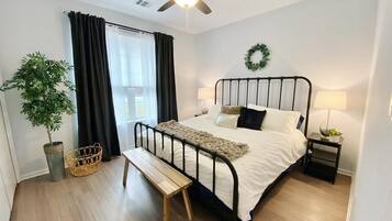 4 chambres, fer et planche à repasser, accès au Wi-Fi (inclus)