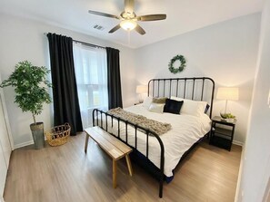 4 bedrooms, iron/ironing board, free WiFi, bed sheets