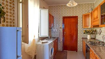 Frigorifero, piano cottura