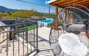 Property grounds - Nice home in Mliniste with outdoor swimming pool (Mliniste)