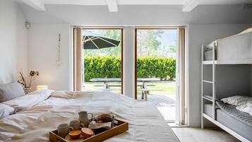 3 makuuhuonetta, silitysrauta/-lauta, vauvan matkasänky, ilmainen Wi-Fi