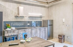 Jääkaappi, astianpesukone