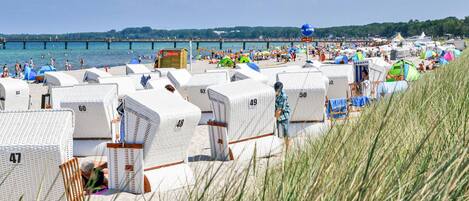 Nær stranden og fisking