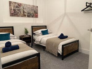 Apartment | 3 Schlafzimmer, Bügeleisen/Bügelbrett, kostenloses WLAN, Bettwäsche