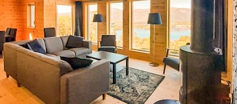 Beautiful home in Vrådal with sauna