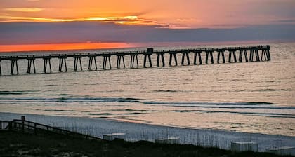 Beachfront with Beach Setup Included!
