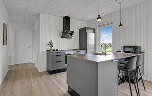 Fridge, microwave, dishwasher, coffee/tea maker