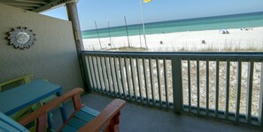 Property grounds - Stunning Remodeled 1BR Condo with Amazing Beach Views.  Sleeps 4.  Pool. (Panama City Beach)