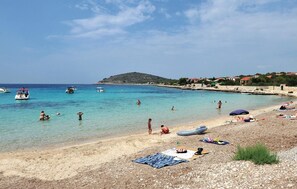 Plage à proximité, pêche sur place