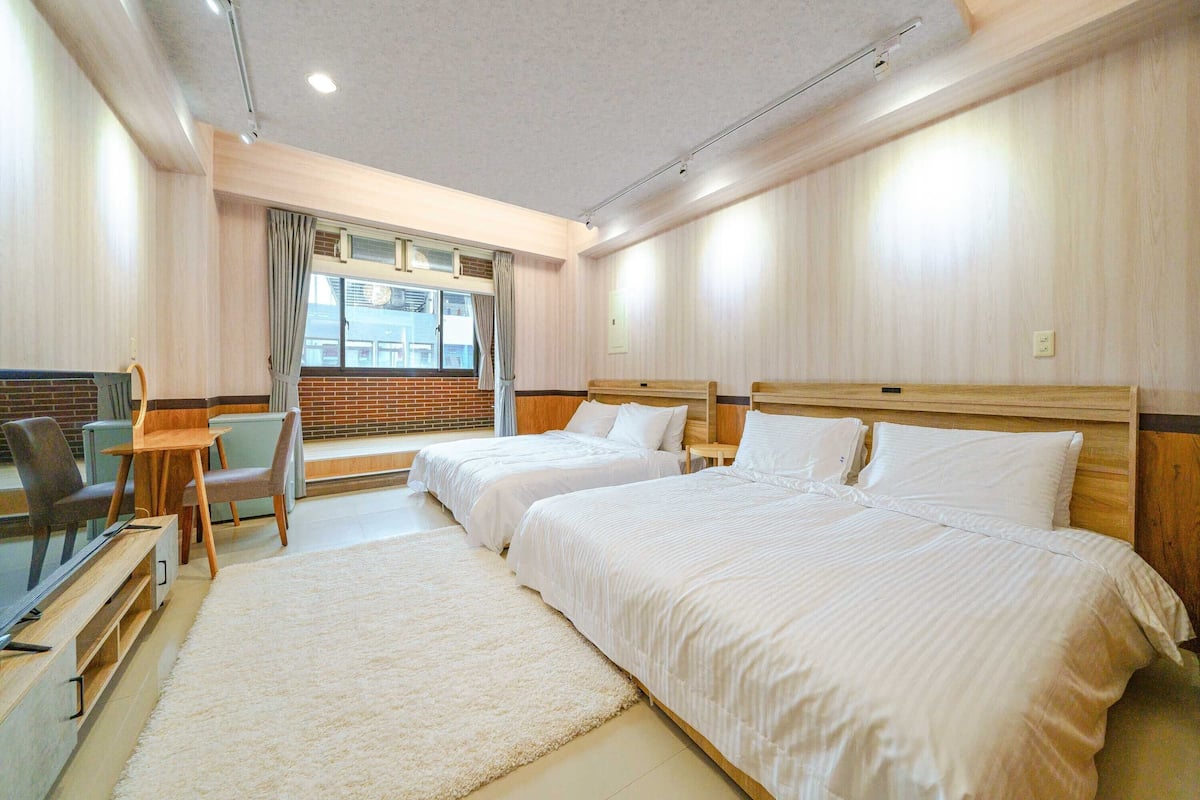 Elite Quadruple Room | Free WiFi