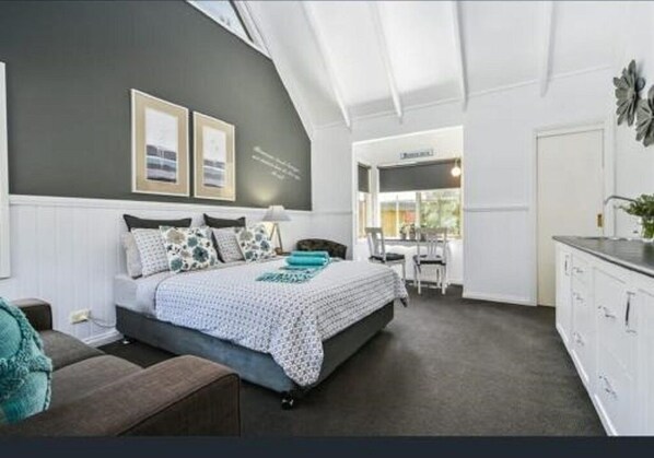 1 bedroom, iron/ironing board, free WiFi, bed sheets