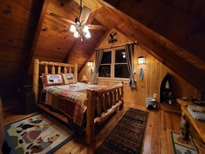 4 bedrooms, desk, iron/ironing board, free WiFi