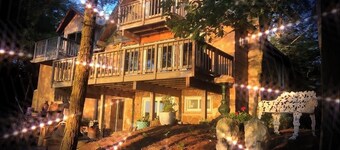 Glamorous lake house on a mountain lake in upstate New York (max of 8 guests)