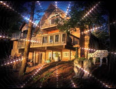 Glamorous lake house on a mountain lake in upstate New York (max of 8 guests)