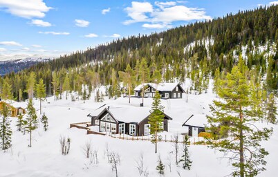 Beautiful home in Rødberg