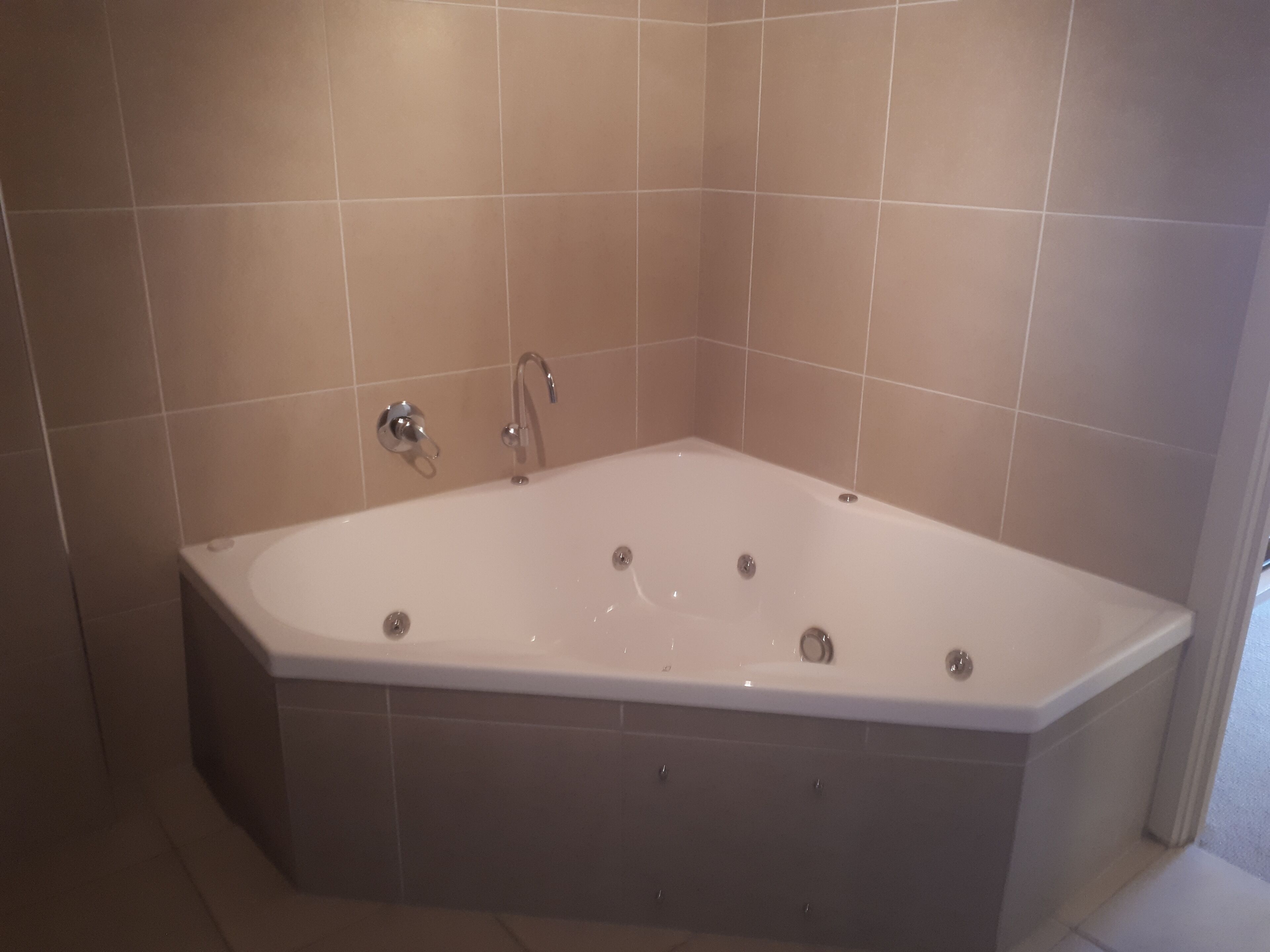 Hotham Mountain Escape - Chalet Hotham Apartment 14 — image 21