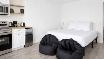 Free WiFi, bed sheets