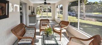 Stylish Canal Home with King Bed and Lanai and Fishing dock