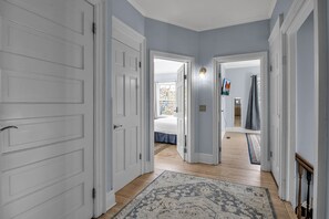 4 chambres, bureau, fer et planche Ă repasser, accĂšs au Wi-Fi (inclus)