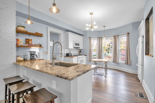 Harvard Home Away from Home , 4Bd/2Ba, Save 10% Weekly, 20% monthly.