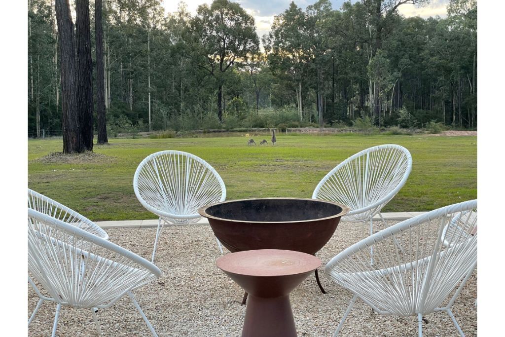 Lovedale Abode 13 bedrooms with heated pool & Acres — image 22