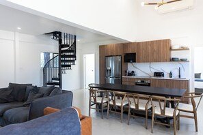 Smart TV, stereo