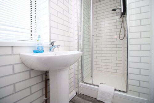 Cozy Studio Retreat in Swansea